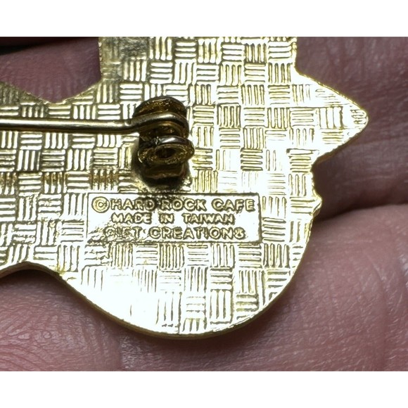 Hard Rock Cafe Les Paul HRC Pin Cancun Taiwan Bar Clasp 3LT Weave Back Sombrero - Picture 3 of 3